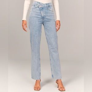 Abercrombie Ultra High Rise 90s Straight Jeans